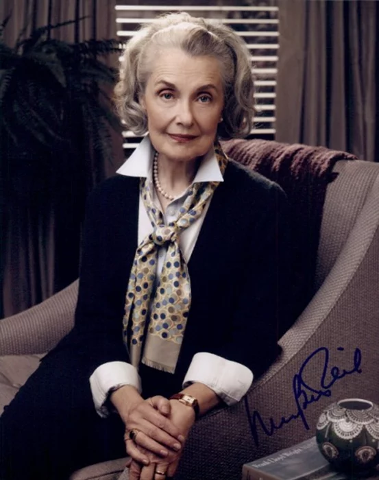 Mary Beth Peil autograph
