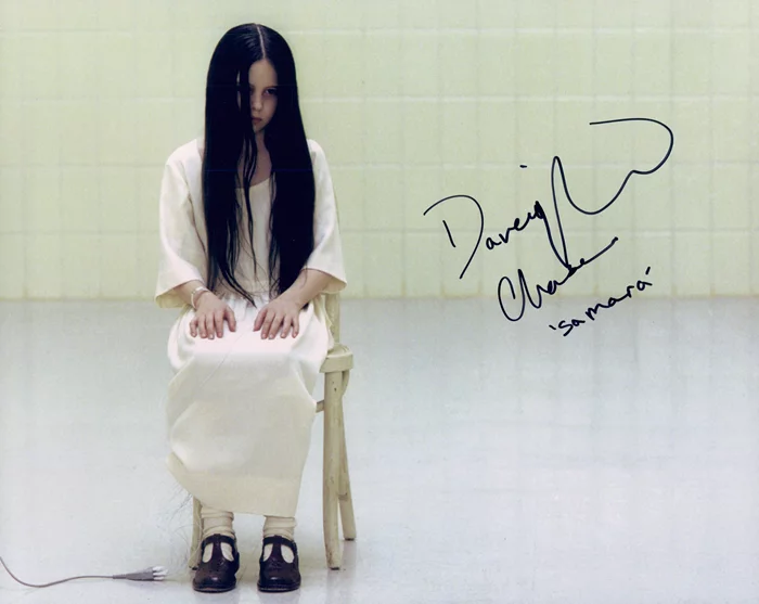 Daveigh Chase autograph
