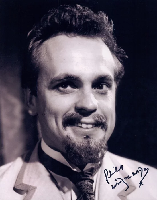 Philip Madoc autograph