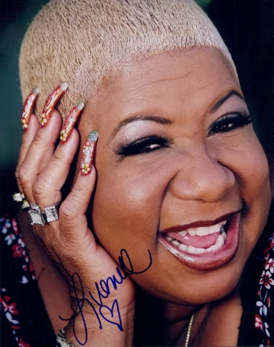 Luenell autograph