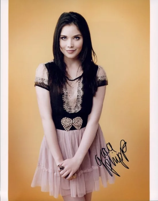 Grace Phipps autograph