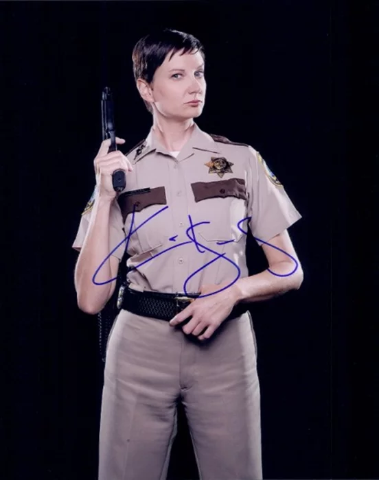 Kerri Kenney autograph