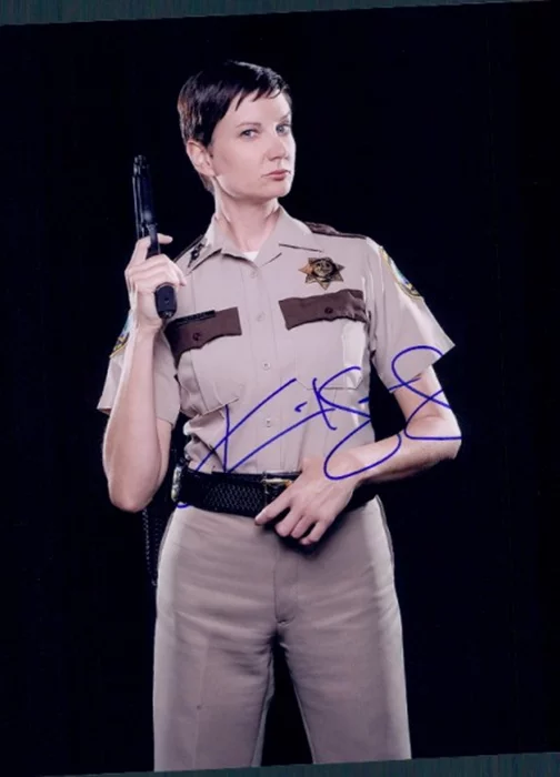 Kerri Kenney autograph