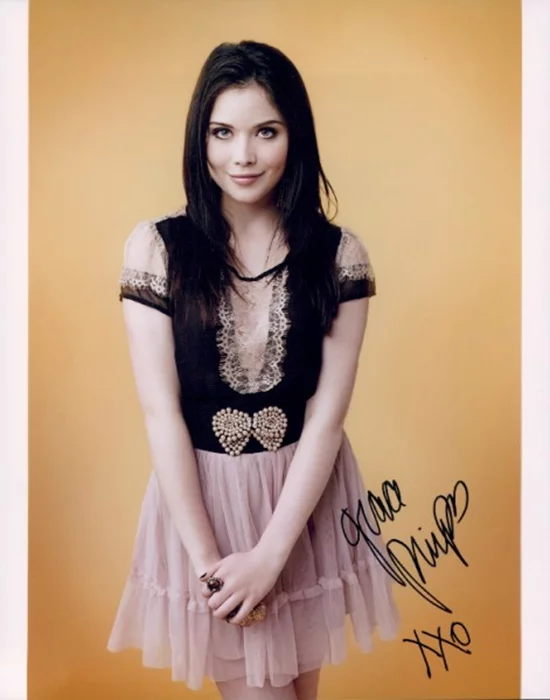 Grace Phipps autograph