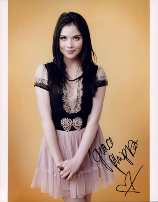Grace Phipps autograph