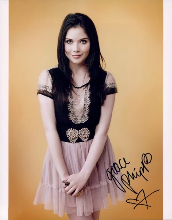Grace Phipps autograph
