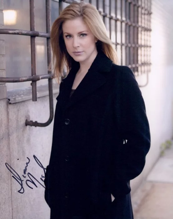 Diane Neal autograph