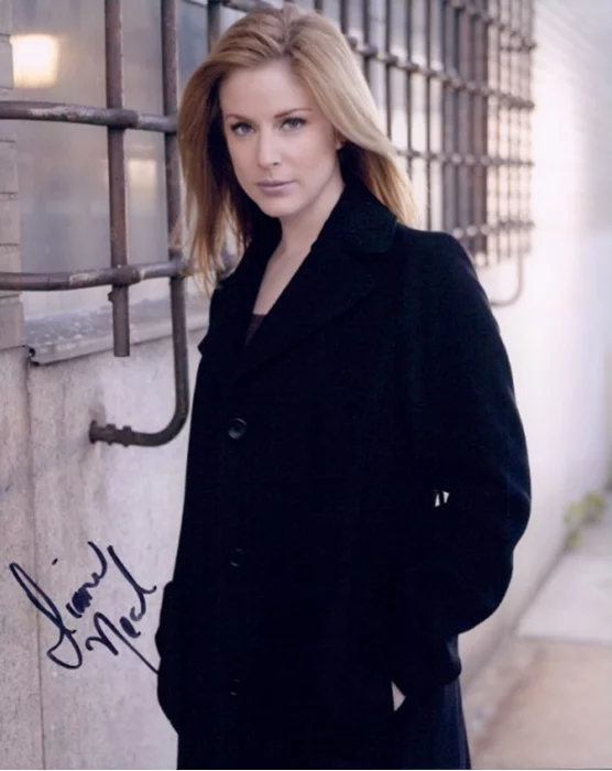 Diane Neal autograph