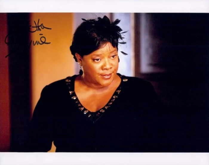 Loretta Devine autograph