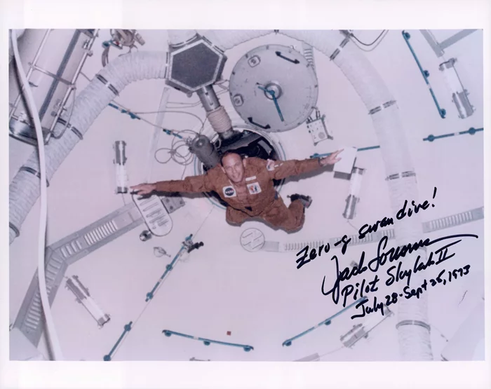 Jack Lousma autograph