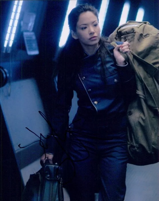 Stephanie Jacobsen autograph