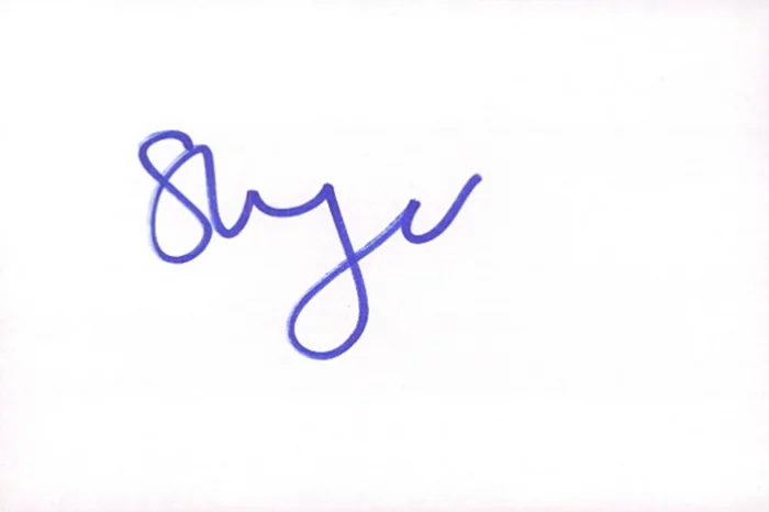 Sonya Walger autograph