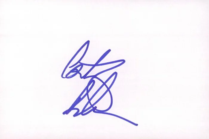 Courtney Peldon autograph