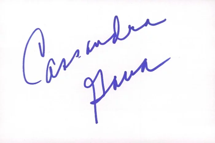 Cassandra Gava autograph