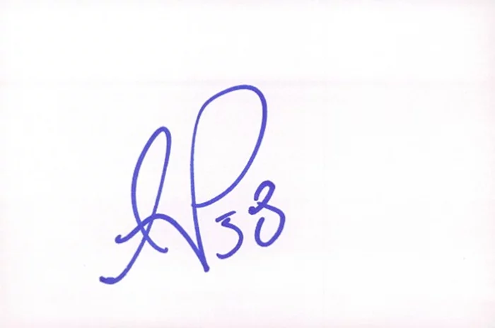 Antonio Pierce autograph