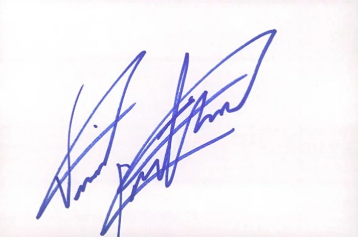 Vincent Kartheiser autograph