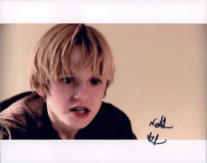 Nathan  Gamble autograph