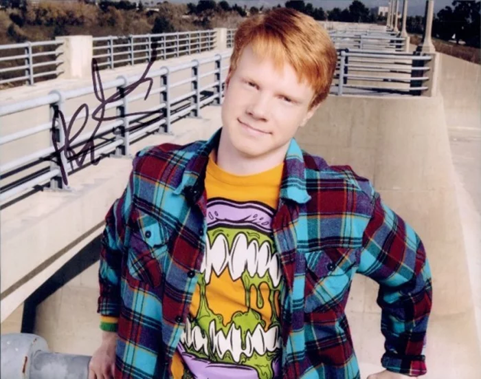 Adam Hicks autograph