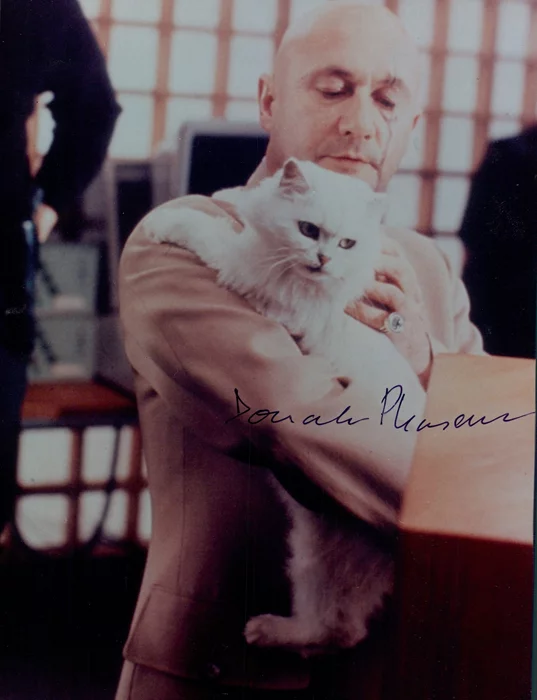 Donald Pleasence autograph