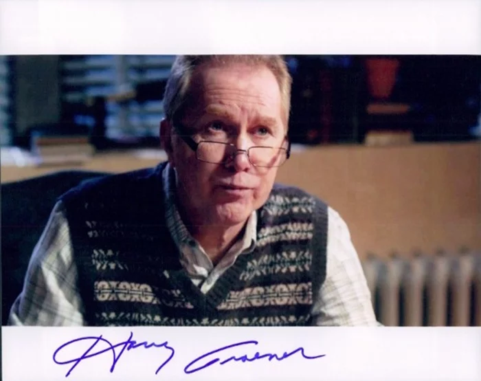 Harry Groener autograph