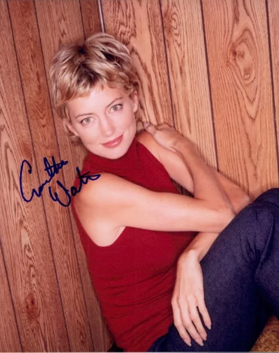 Cynthia Watros autograph