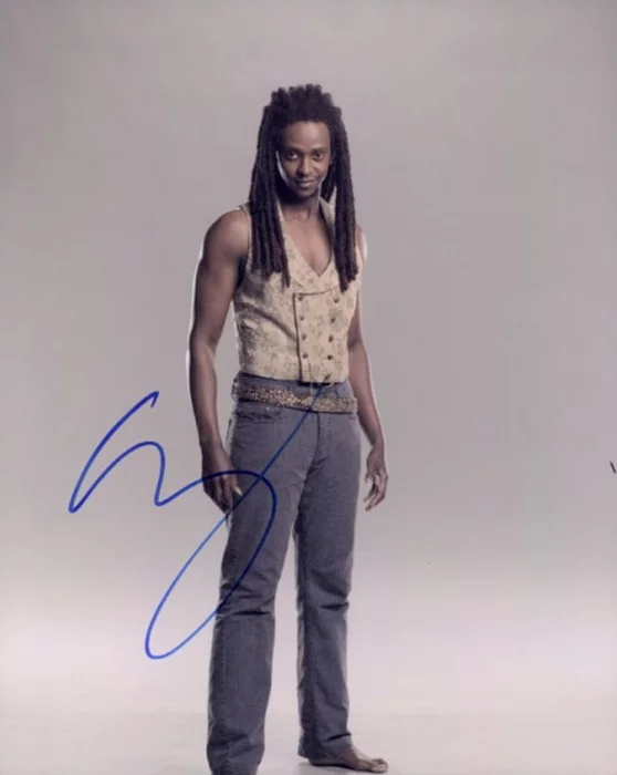 Edi Gathegi autograph