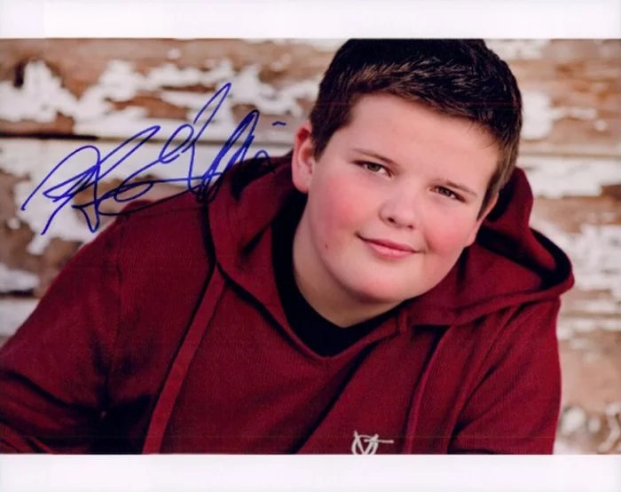 Riley Griffiths autograph