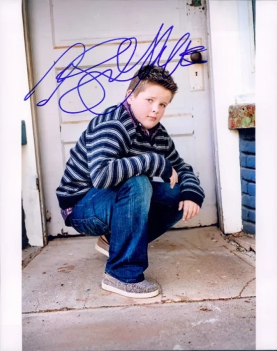 Riley Griffiths autograph