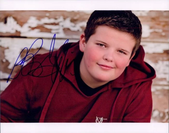 Riley Griffiths autograph