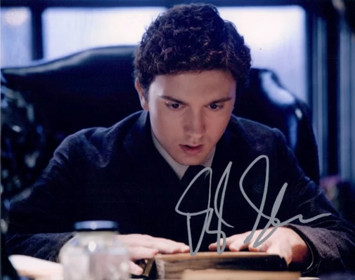 Daryl Sabara autograph