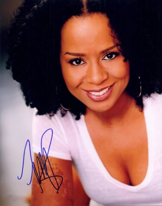 Tempestt Bledsoe autograph