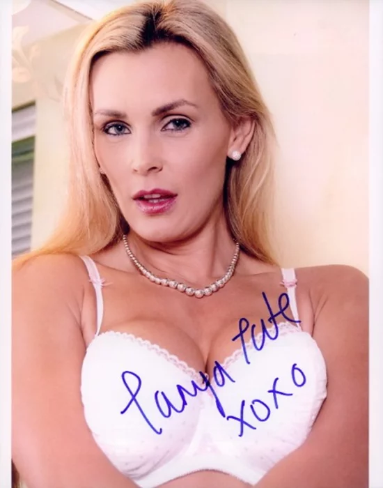 Tanya Tate autograph