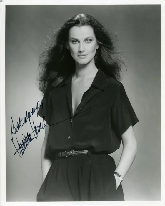 Veronica Hamel autograph