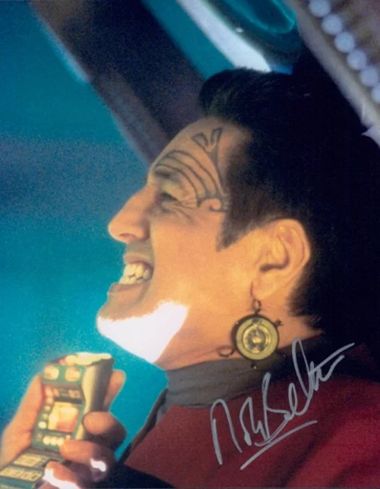 Robert Beltran autograph