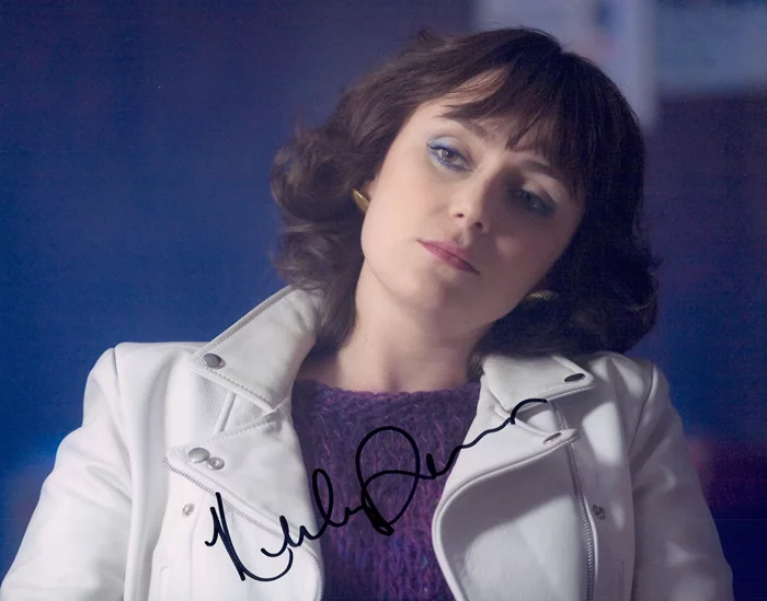 Keeley Hawes autograph