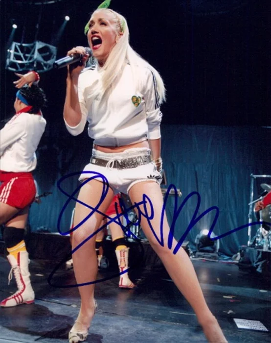 Gwen Stefani autograph