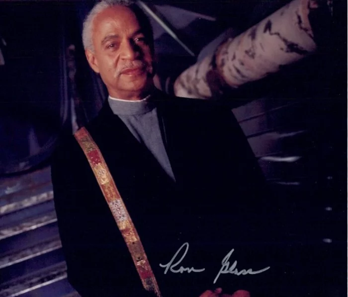 Ron Glass autograph