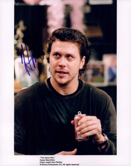 Hayes MacArthur autograph