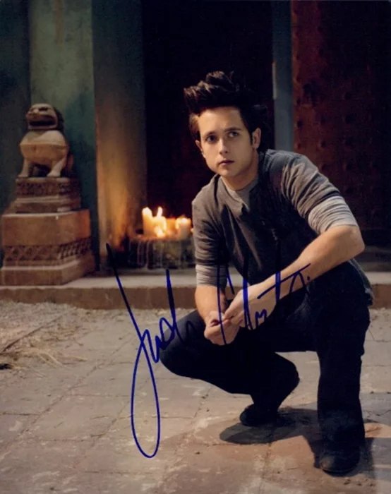 Justin Chatwin autograph