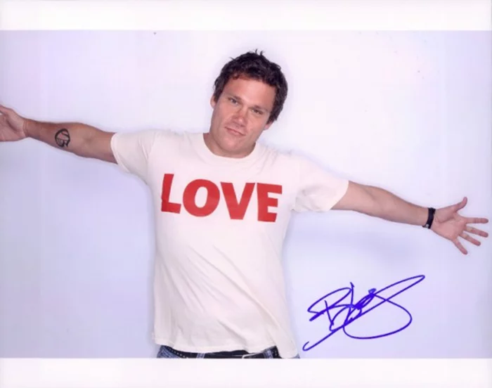 Bob Guiney autograph