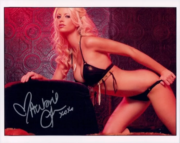Aubrie Lemon autograph