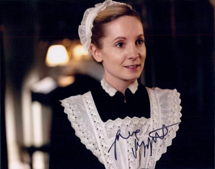 Joanne Froggatt autograph