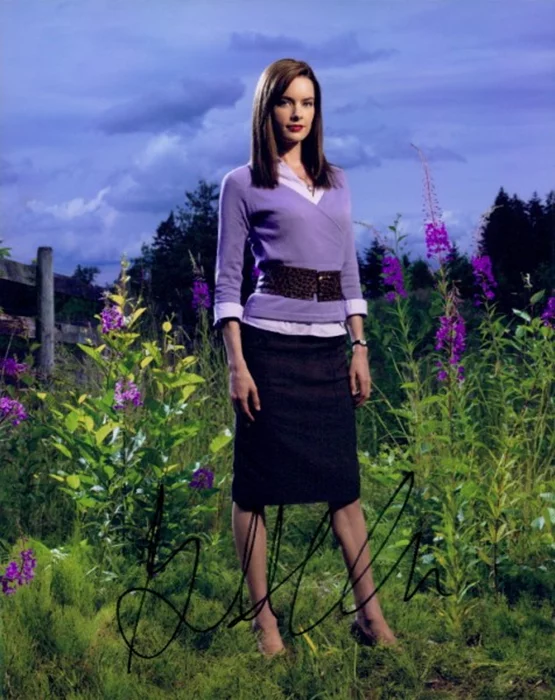 Gina Holden autograph