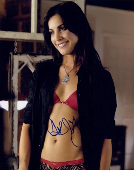 Carly Pope autograph