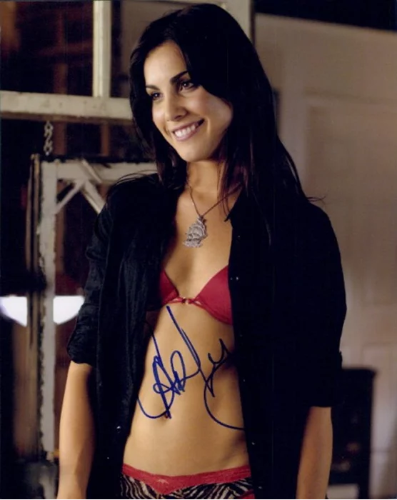 Carly Pope autograph