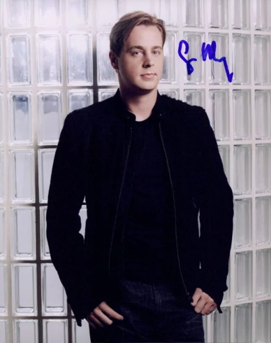 Sean Murray autograph
