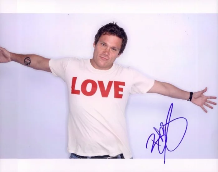 Bob Guiney autograph