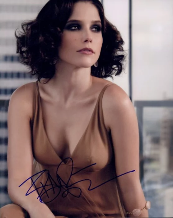 Sophia Bush autograph