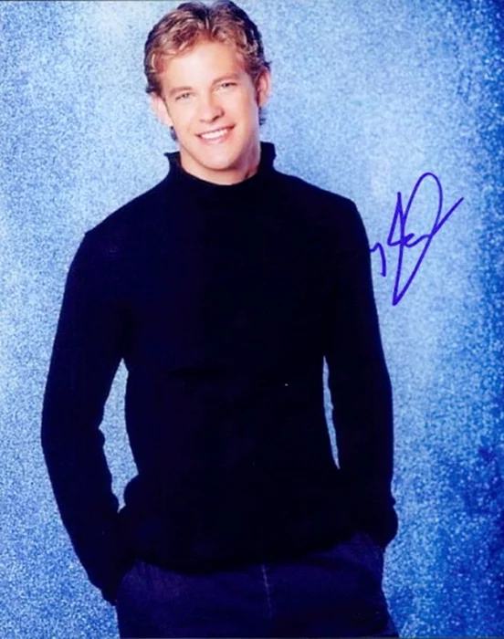Bryce Johnson autograph