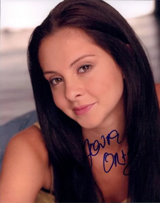 Laura Ortiz autograph